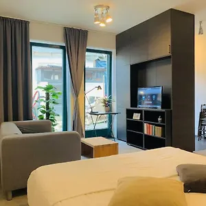 Cozy Friendly Place With Free Parking Praga