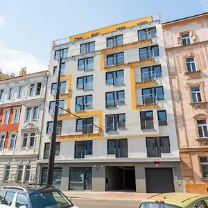 Brand New #31 In Brand New Building With Free Parking In The Center Praha